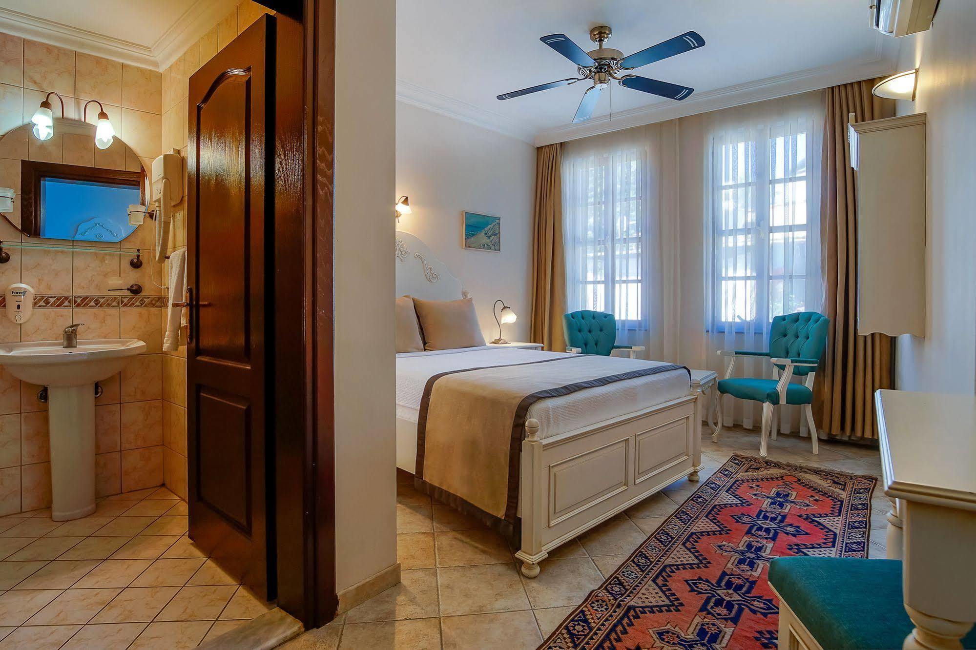 La Paloma 3* Анталья
